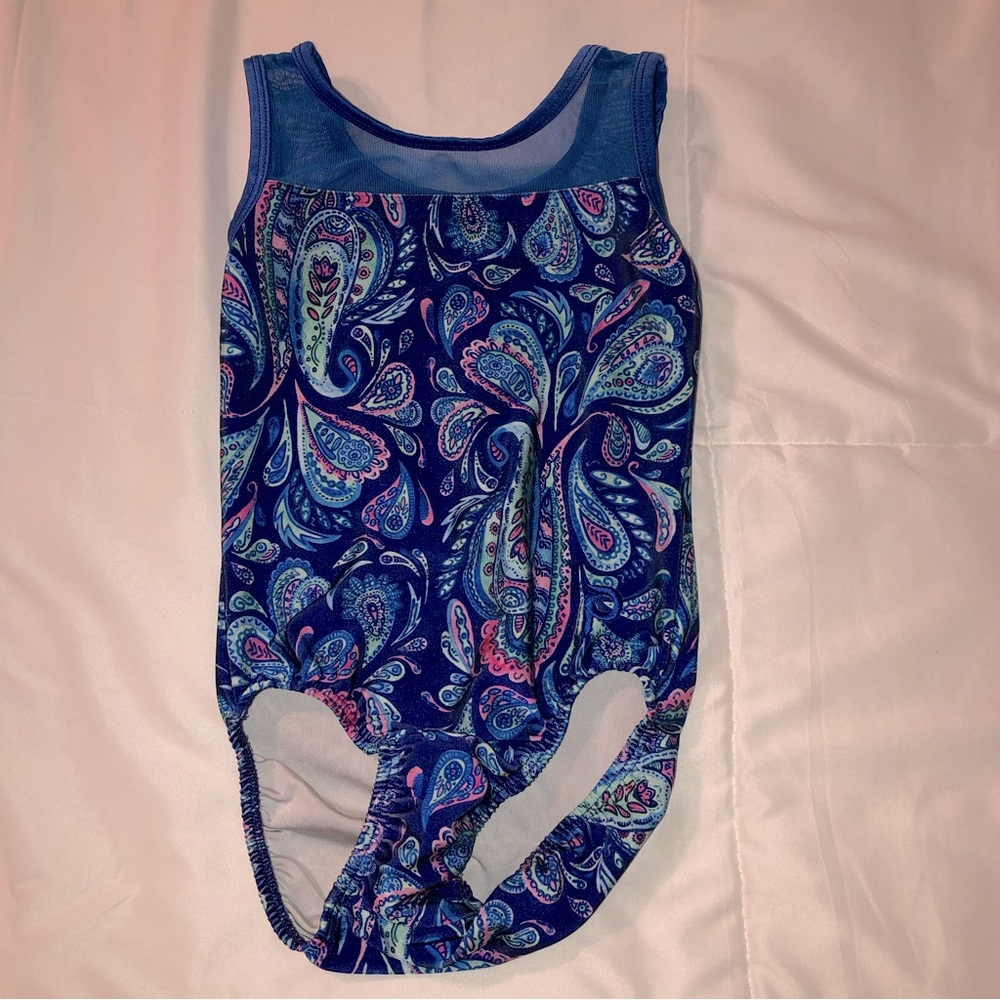 Child size M Plum practice leotard 🌻